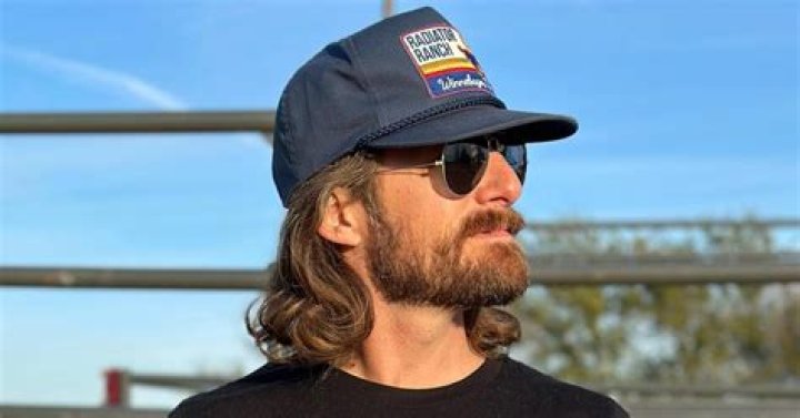 How Old Is Dale Brisby?